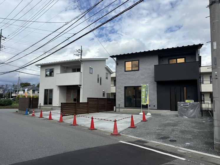 企画販売住宅（建売住宅2棟）のイメージ1