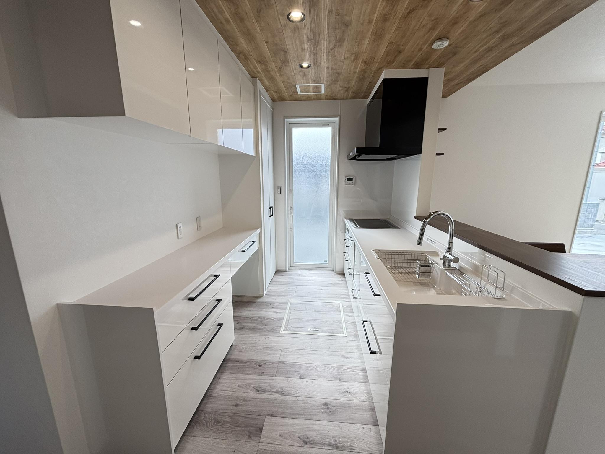 土地+建物（3LDK)+外構工事及び付帯設備含む総額￥3,678万円
立地条件：土地成型が良く駐車がスムーズな配置計画で日当たり良好な閑静な住宅地
建物のポイント：新築建売住宅　長期優良住宅認定・耐震性能は国内最高等級の3取得
住宅省エネ2025子育てグリーン住宅支援事業　長期優良住宅80万円補助金受給対象住宅イメージ8