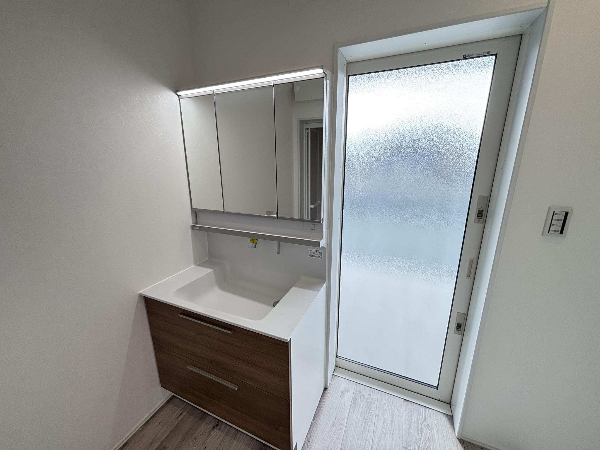 土地+建物（3LDK)+外構工事及び付帯設備含む総額￥3,678万円
立地条件：土地成型が良く駐車がスムーズな配置計画で日当たり良好な閑静な住宅地
建物のポイント：新築建売住宅　長期優良住宅認定・耐震性能は国内最高等級の3取得
住宅省エネ2025子育てグリーン住宅支援事業　長期優良住宅80万円補助金受給対象住宅イメージ14